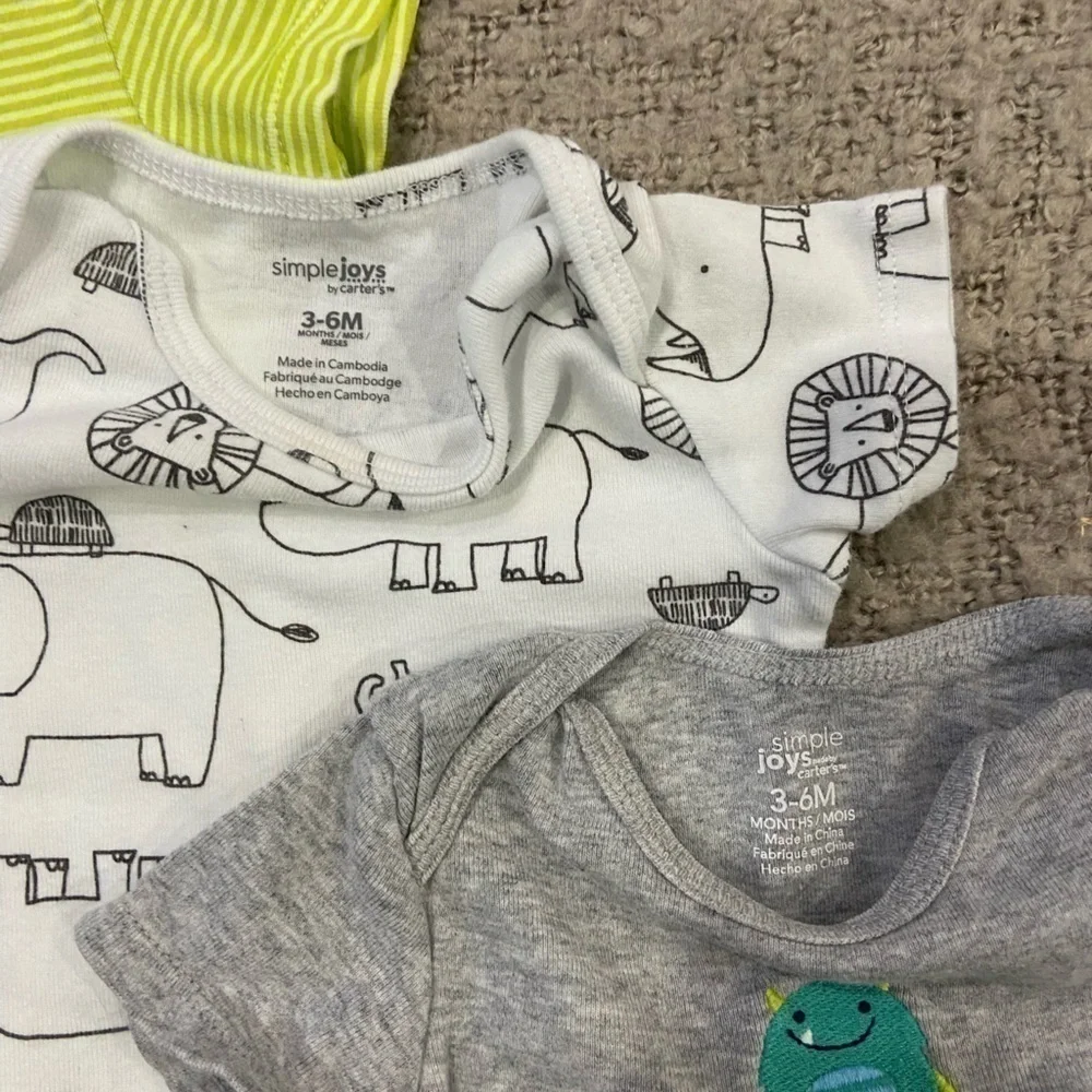 CARTER’S 3-6M Set of 5 Onesies